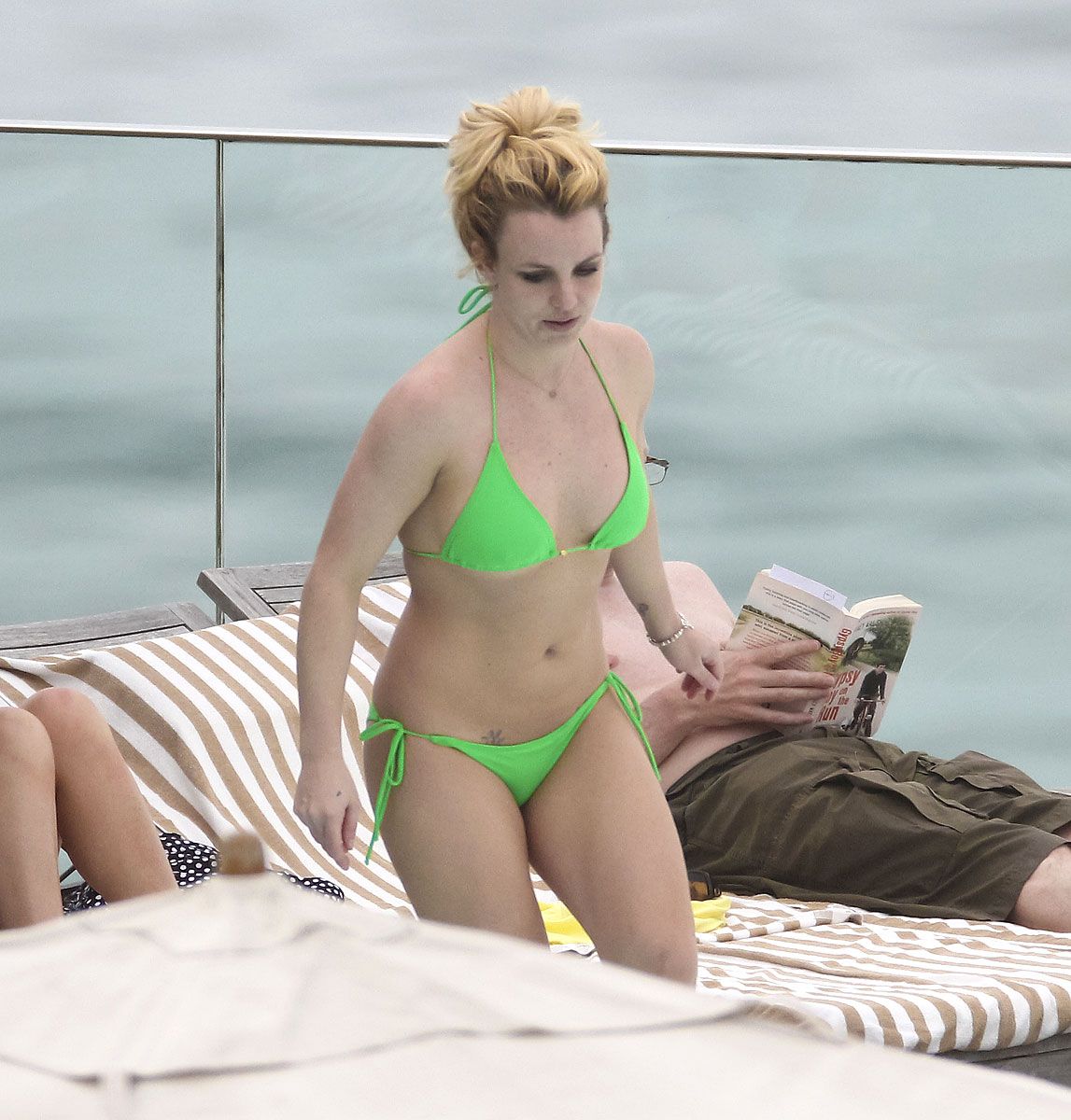 Бритни Спирс в купальнике 2014