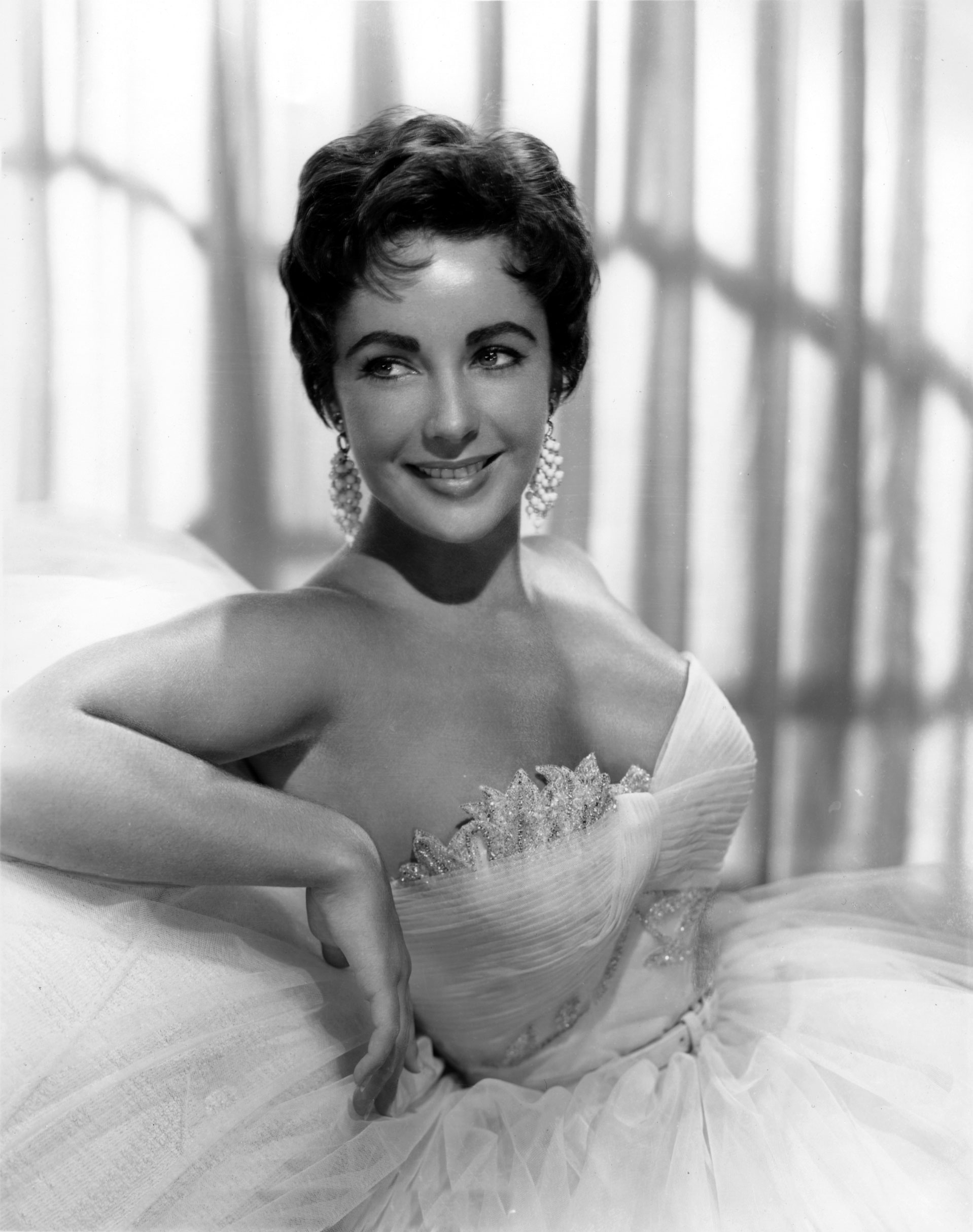 Elizabeth Taylor Photo 649 Of 988 Pics, Wallpaper - Photo #422010 ...