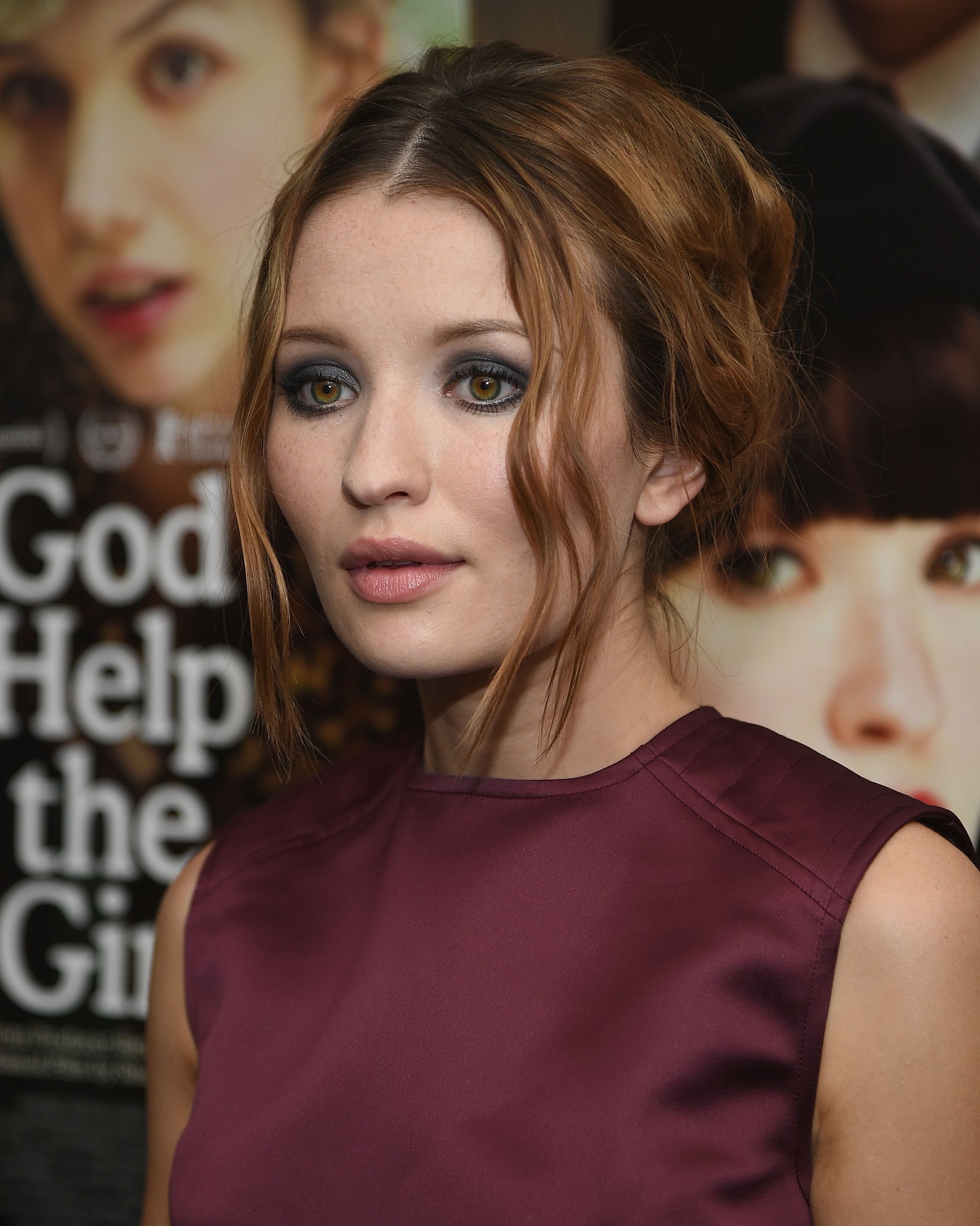 Emily Browning Photo 261 Of 277 Pics Wallpaper Photo 849617 Theplace2