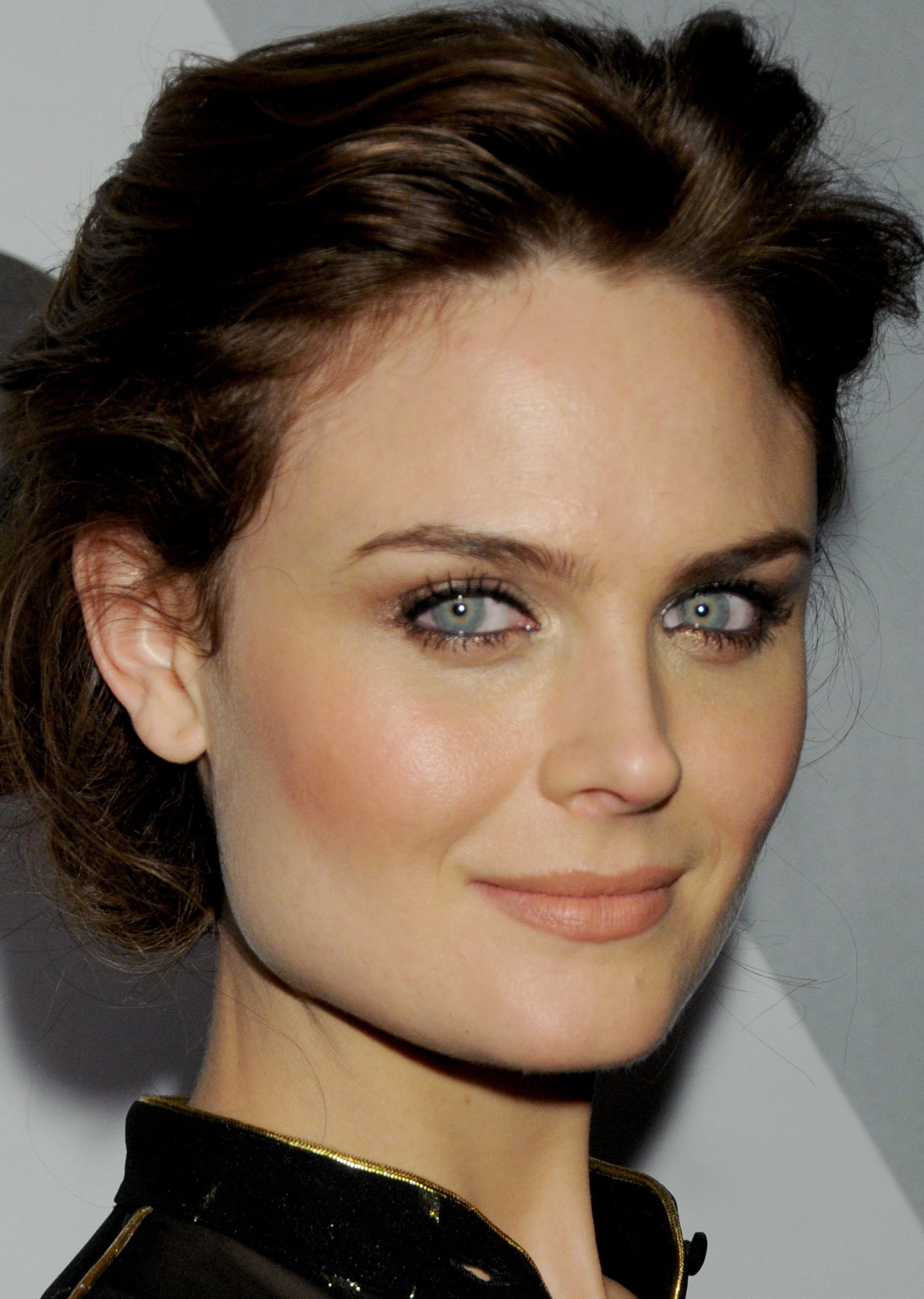 Emily_Deschanel_Fox_.jpg