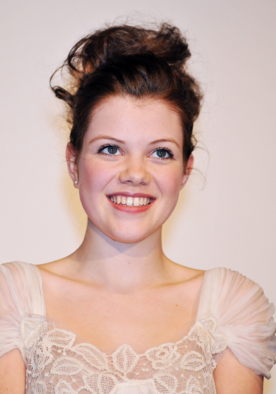 Georgie Henley desktop Wallpapers