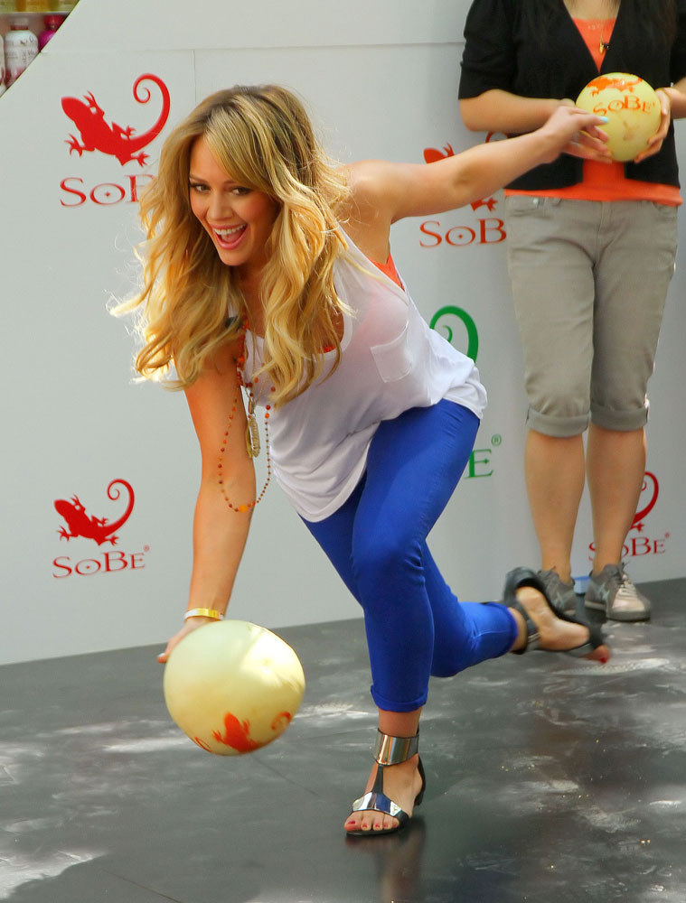 Hilary_Duff_At_Sobe_-5