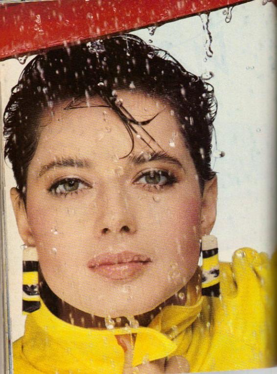 VOGUEFEB82MARIEL19.jpg