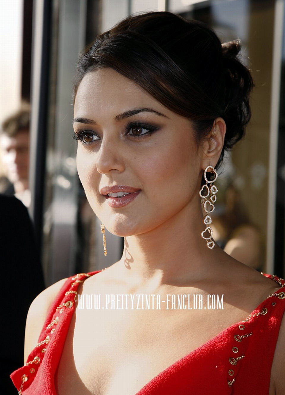 Preiti Zinta photo 2 of 46 pics, wallpaper - photo #130489