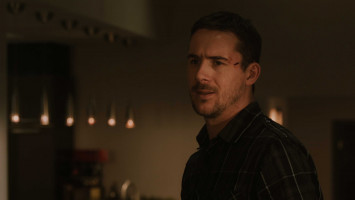 photo 6 in Barry Sloane  gallery [id1212588] 2020-04-28