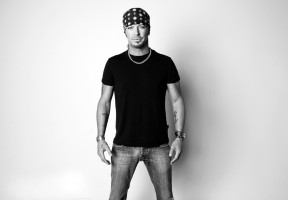 photo 3 in Bret Michaels gallery [id329207] 2011-01-21