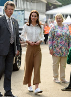 Catherine, Duchess of Cambridge pic #1141470