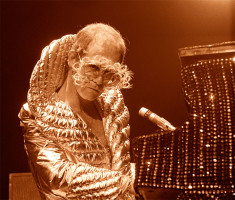 photo 21 in Elton John gallery [id331116] 2011-01-21