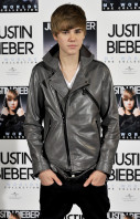 photo 12 in Bieber gallery [id312350] 2010-12-06