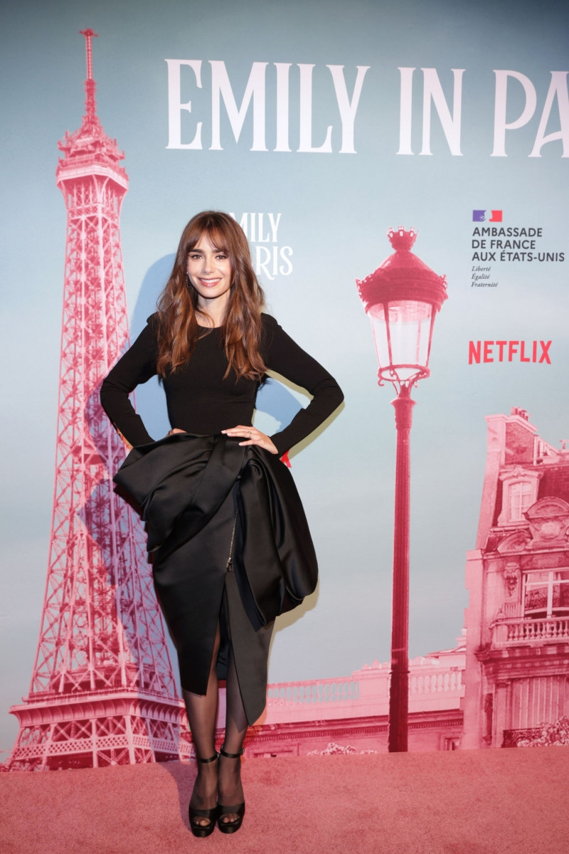 Lily Collins: pic #1285174