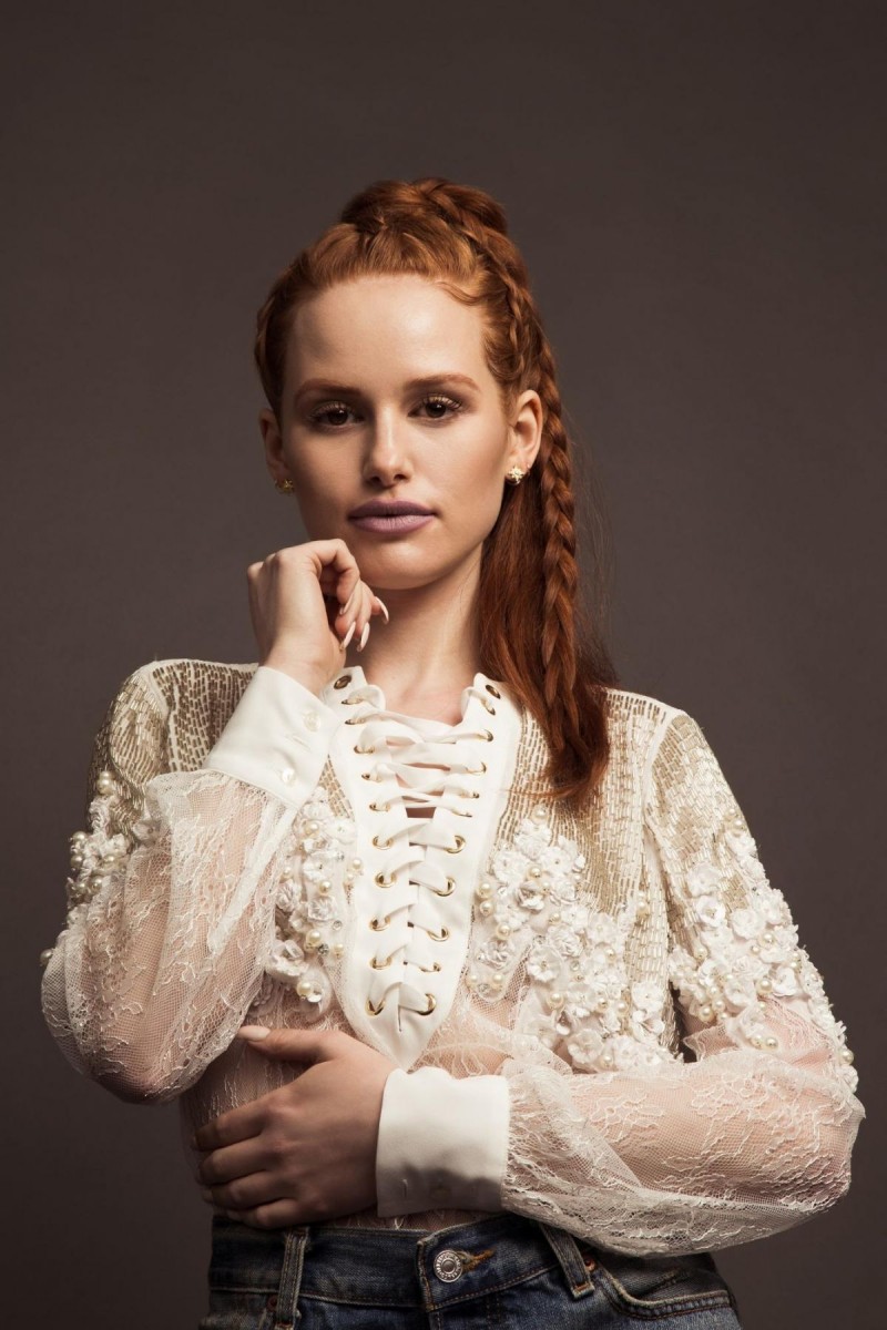 Madelaine Petsch: pic #929138