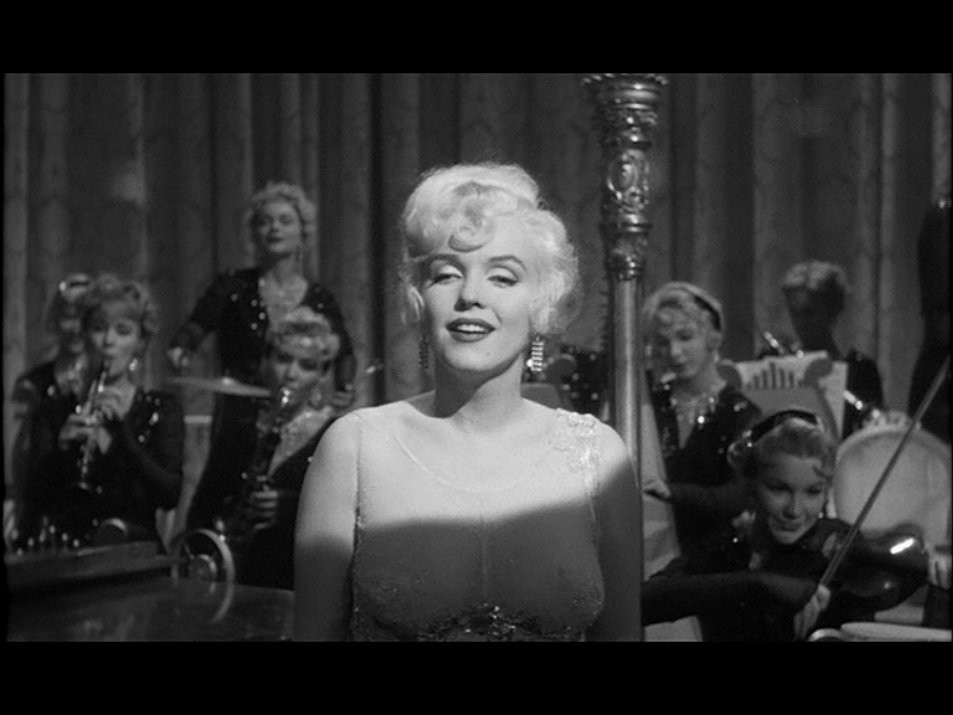 Мэрилин Монро В Прозрачном Платье – В Джазе Только Девушки 1959
