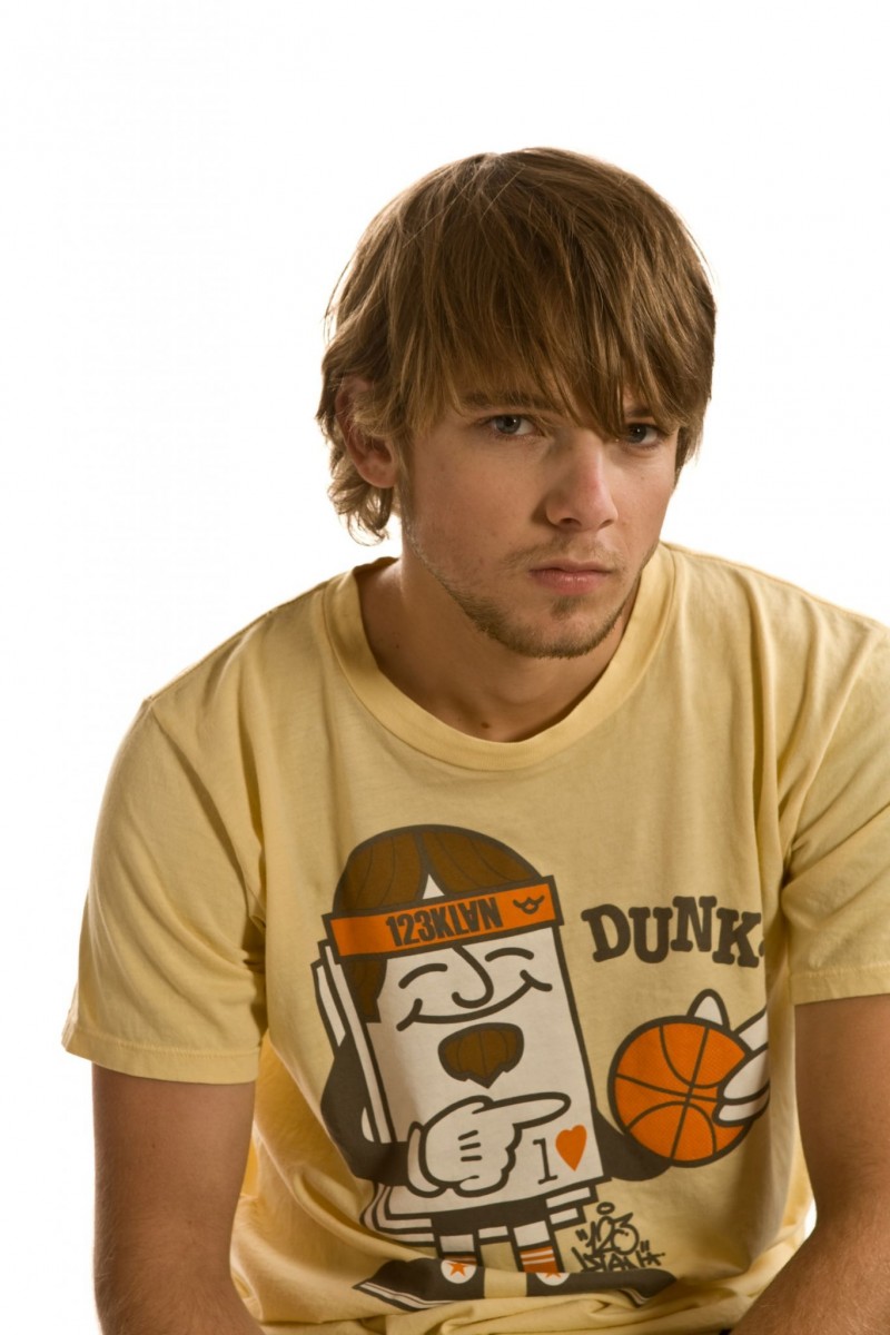 Max Thieriot: pic #468983