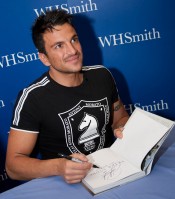 photo 4 in Peter Andre gallery [id430127] 2011-12-16