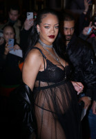 photo 3 in Rihanna gallery [id1299512] 2022-03-04