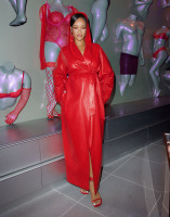 photo 13 in Rihanna gallery [id1297850] 2022-02-21
