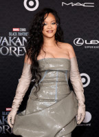 photo 5 in Rihanna gallery [id1315856] 2022-11-30