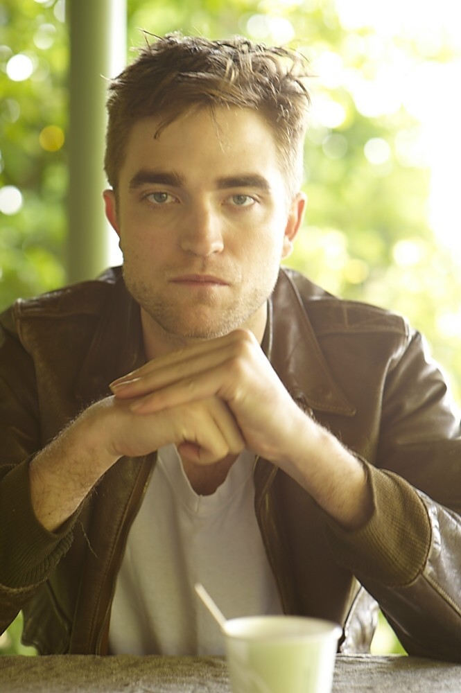 Robert Pattinson: pic #340740