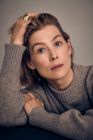 photo 11 in Rosamund Pike gallery [id1288985] 2021-12-19
