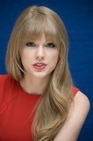 photo 8 in Taylor Swift gallery [id444880] 2012-02-13
