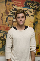 photo 16 in Zac Efron gallery [id451453] 2012-02-27
