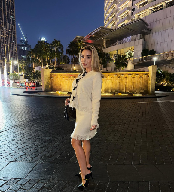 Ella Baig instagram post 483928