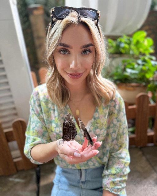 Ella Baig instagram post 484582