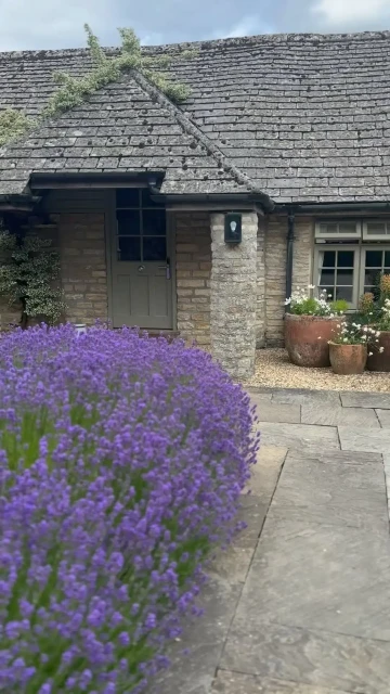 Joanne Froggatt  instagram post 470974