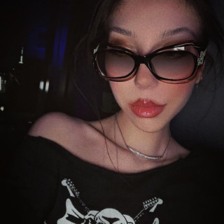 Lulu Lambros instagram pic #463330