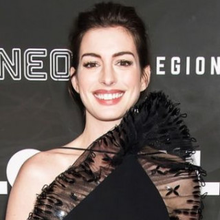 Anne Hathaway Speaks on 'Hating Her'
