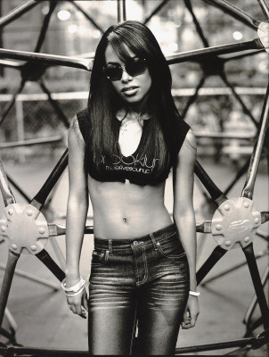 Aaliyah pic #117657