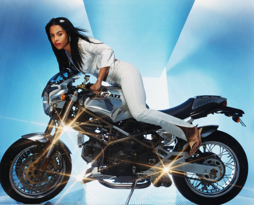 Aaliyah pic #117242