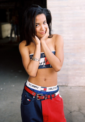 Aaliyah pic #120038