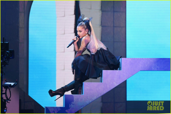 photo 13 in Ariana Grande gallery [id1040460] 2018-05-28 00:00:00