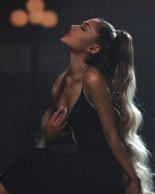photo 26 in Ariana Grande gallery [id1083428] 2018-11-15 00:00:00