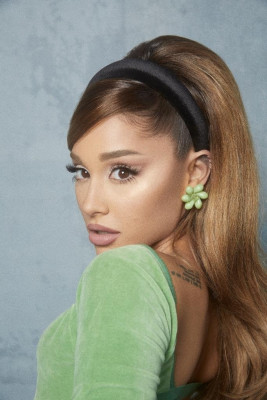 photo 5 in Ariana Grande gallery [id1237979] 2020-10-30 00:00:00
