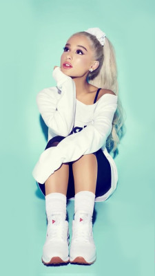 Ariana Grande pic #1000075