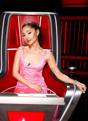 photo 3 in Ariana Grande gallery [id1283341] 2021-11-28 00:00:00