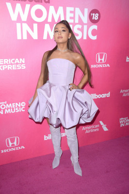 photo 6 in Ariana Grande gallery [id1089572] 2018-12-20 00:00:00
