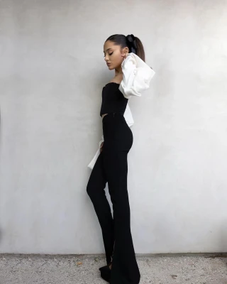 photo 6 in Ariana Grande gallery [id1296861] 2022-02-11 00:00:00