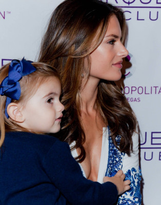 Alessandra Ambrosio pic #414984