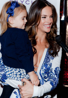 Alessandra Ambrosio pic #414985