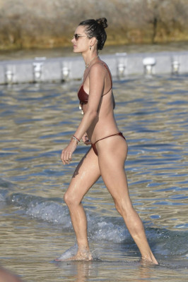 Alessandra Ambrosio pic #1157358