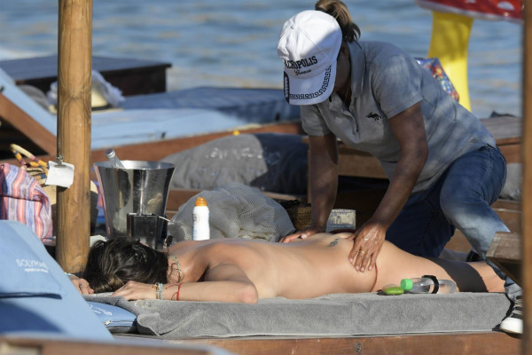 Alessandra Ambrosio pic #1157445