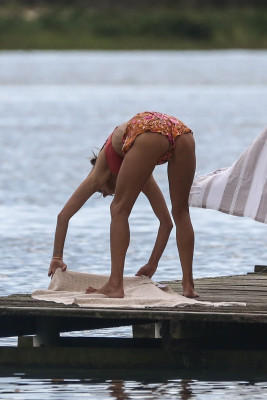 Alessandra Ambrosio pic #1152865