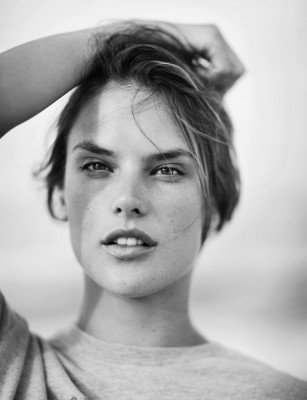 Alessandra Ambrosio pic #520570