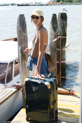 Alessandra Ambrosio pic #726622