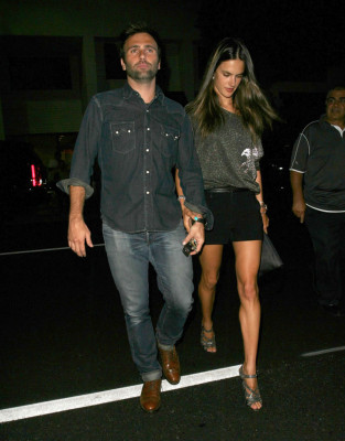 Alessandra Ambrosio pic #528250