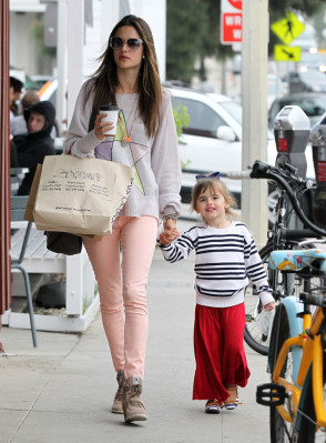 Alessandra Ambrosio pic #587622