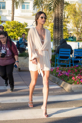 Alessandra Ambrosio pic #1136093